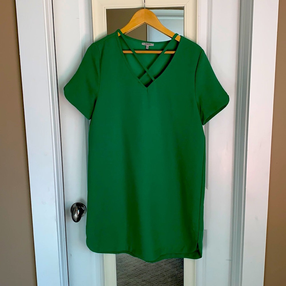 💚 Green Shift Dress 💚
